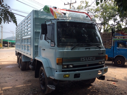 ISUZU ROCKY 195แท้ กระบะยาว 6.20ม. ครัทซีใหญ่ตลอด รถสวยพร้อมใช้งาน ขาย 830,000 บาท