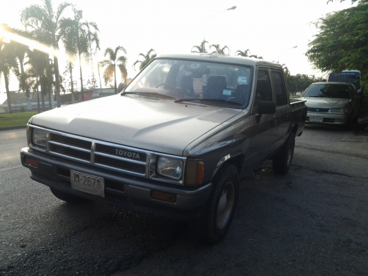 TOYOTA HILUX-HIRO ปี90 เครื่องแน่น สภาพสวย TOYOTA HILUX-HIRO ปี90 เครื่องแน่น สภาพสวย