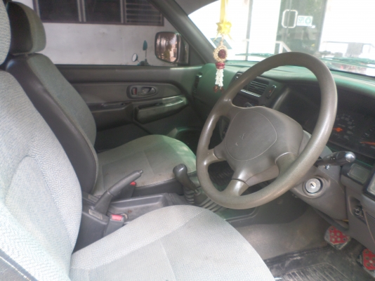 ขายมิตซูสตาด้า โฟร์วิน เครื่อง 2800 ปี 2000