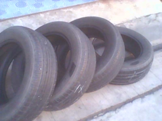 ยาง 16 เส้นละ 300 บาท