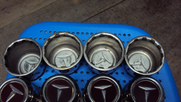 ขายฝาปิดดุมล้อโตโยต้ารุ่นเก่า อันละ100บาท