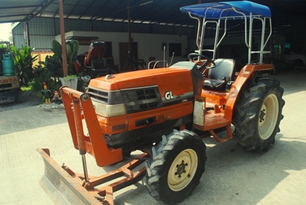 ขายรถไถ Kubota GL 29 (4WD) พร้อมดันหน้า สภาพพร้อมใช้งาน