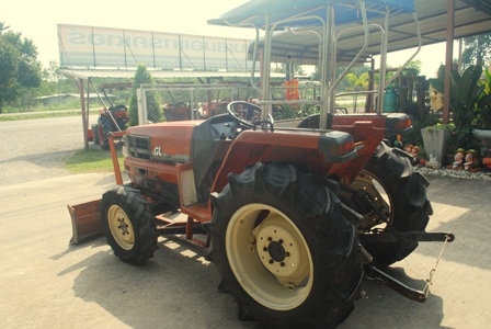 ขายรถไถ Kubota GL 29 (4WD) พร้อมดันหน้า สภาพพร้อมใช้งาน