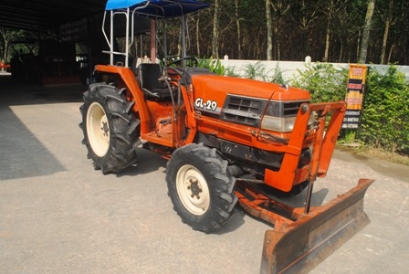 ขายรถไถ Kubota GL 29 (4WD) พร้อมดันหน้า สภาพพร้อมใช้งาน ขายรถไถ Kubota GL 29 (4WD) พร้อมดันหน้า สภาพพร้อมใช้งาน