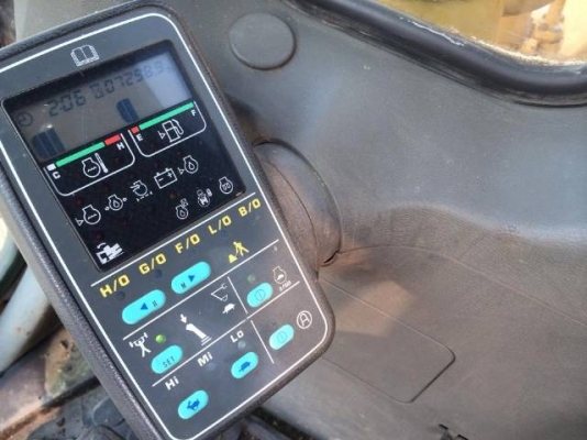 ขายรถแบคโฮ KOMATSU PC130-6 ระบบไฟฟ้าเต็ม ปี 2002 บูมยาวพิเศษใบแทร็ค 70 สภาพสวยมาก รถนอกนำเข้า มีVDOครับ