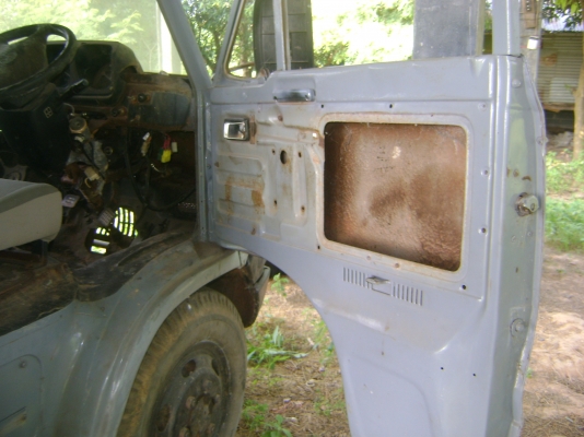 หัวแชสชี  ไม่มีตัวถัง  ถอดเครื่องสีข้าว  ( แจ้ง ม.79 )   ราคา 73,000 บาท