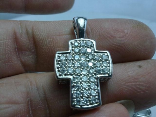 จี้ไม้กางเขนเงินประดับเพชรรัสเซีย