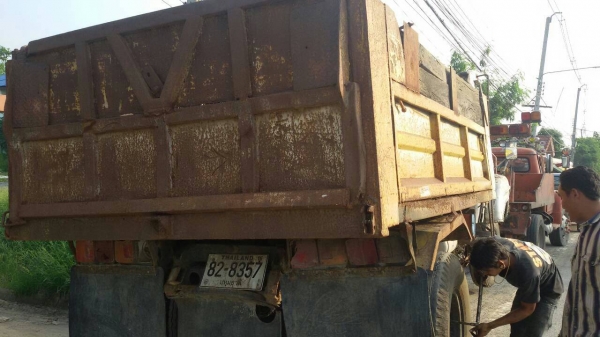 หกล้อ isuzu หัวยาวดั้ม เครื่อง ร็อค เกียร์ร็อค พวงมาลัยเพาเวอร์ ช่วงล่างไฮปรอย