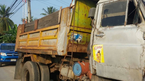 หกล้อ isuzu หัวยาวดั้ม เครื่อง ร็อค เกียร์ร็อค พวงมาลัยเพาเวอร์ ช่วงล่างไฮปรอย