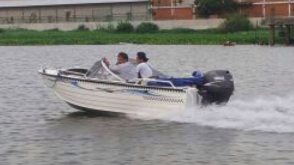 ขายเรือ BLUEFIN420 เครื่อง YAMAHA 40แรงfour