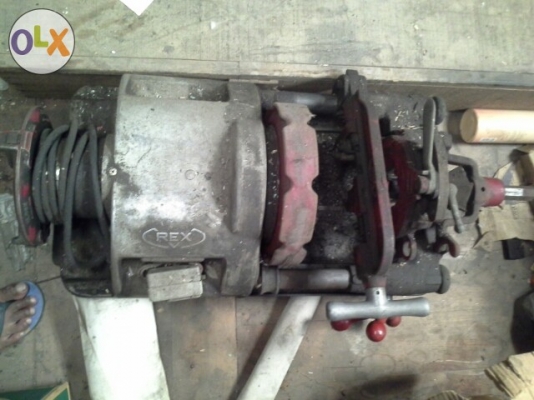 เครื่องต๊าปเกลียวมือสองพร้อมใช่งาน.1/2"-4