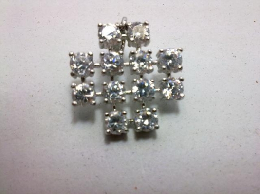 จี้เงินเพชรรัสเซีย