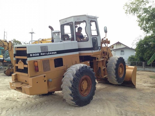 รถตัก KOMATSU 530B นำเข้าจากญี่ปุ่น สวย พร้อมใช้งาน ขายถูก 090-986-2521