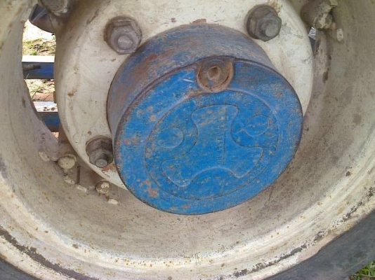 **460,000 บ.ต่อรอง**ขายรถไถ2เพลา FORD 6640 NEW HOLLAND 4WD 2เพลาคานหน้า คาราโร่ ตัวนำเข้า เครื่อง/ปั้ม/เกียร์ เดิม เครื่อง4สูบ 90แรง เครื่องดี สตาร์ทติดง่าย เกียร์ข้าง เกียร์ดีไม่หลุด 4WDใช้งานปกติ ปั้มดี ระบบไฮฯใช้งานปกติ ยางดีคู่หน้า คู่หลังพอใช้ รถใช้ง **460,000 บ.ต่อรอง**ขายรถไถ2เพลา FORD 6640 NEW HOLLAND 4WD 2เพลาคานหน้า คาราโร่ ตัวนำเข้า เครื่อง/ปั้ม/เกียร์ เดิม เครื่อง4สูบ 90แรง เครื่องดี สตาร์ทติดง่าย เกียร์ข้าง เกียร์ดีไม่หลุด 4WDใช้งานปกติ ปั้มดี ระบบไฮฯใช้งานปกติ ยางดีคู่หน้า คู่หลังพอใช้ รถใช้ง