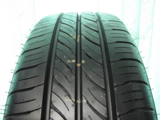 ขายล้อแม็กป้ายแดง TOYOTA YARIS พร้อมยางปี 14 ขอบ 15 ตุ่มหน้ายางมีครบ