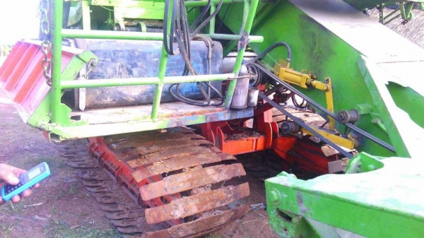 **680,000 บ.ต่อรอง**ขายรถเกี่ยวข้าวแบบอุ้ม ขนาดกลาง "บางไทร การช่าง" อุ้ม2ตัน เครื่องยนต์ HINO HO7D-195 เทอโบ ตัวเดิน10HT ปั้มไดกิ้นเบอร์22 เครื่องดี แน่นดี แรง ปั้มดี แน่น ช่วงล่าง80\% โซ่ดี ตัวเดินดี แทร้กครบ โรลเลอร์ดี รถใช้งานทำงานปกติ ลุยงาน **680,000 บ.ต่อรอง**ขายรถเกี่ยวข้าวแบบอุ้ม ขนาดกลาง "บางไทร การช่าง" อุ้ม2ตัน เครื่องยนต์ HINO HO7D-195 เทอโบ ตัวเดิน10HT ปั้มไดกิ้นเบอร์22 เครื่องดี แน่นดี แรง ปั้มดี แน่น ช่วงล่าง80\% โซ่ดี ตัวเดินดี แทร้กครบ โรลเลอร์ดี รถใช้งานทำงานปกติ ลุยงาน