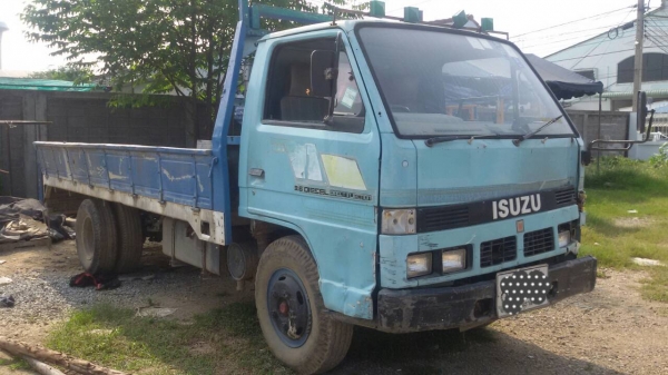 ISUZU-NKR.เครื่อง110.ครัชซีสวย.เคริ่องแน่น.สภาพสวยมากพร้อมใช้..ราคา255.000.บ