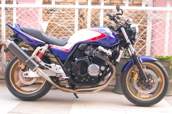 ขอขาย CB4OO TEC3 2OO6 ลายธงชาติสวยๆๆ ของแต่งเพียบสักคันครับ<<สรรพสามิตตัวจริง>>