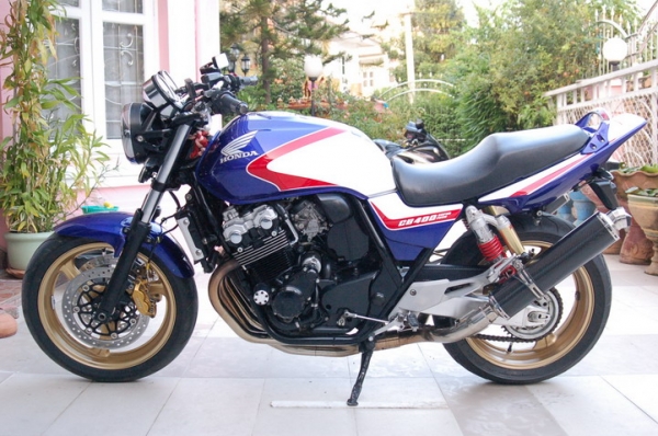 ขอขาย CB4OO TEC3 2OO6 ลายธงชาติสวยๆๆ ของแต่งเพียบสักคันครับ<<สรรพสามิตตัวจริง>>