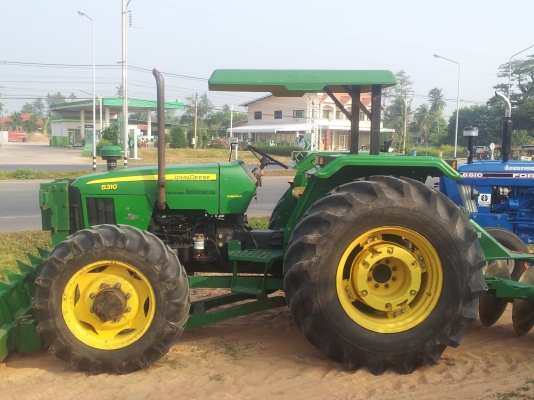 ขายผ่อน สด จอนเดียร์5310 3สูบ 2เพลา 65แรงม้า พร้อมอุปกรณ์ ทะเบียนไม่ขาดจดปี54