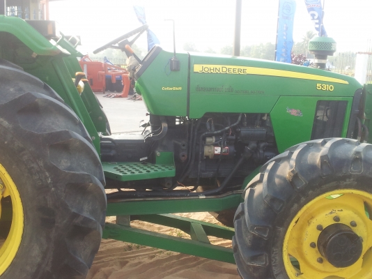 ขายผ่อน สด จอนเดียร์5310 3สูบ 2เพลา 65แรงม้า พร้อมอุปกรณ์ ทะเบียนไม่ขาดจดปี54