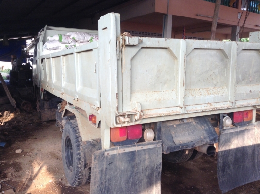 ขายรถดัมพ์ดิน6ล้อฮีโน่ เครื่องWO6D เกียร์ HO ช่วงล่างF พ่วงมาลัยพาวเวอร์ เบรคทิฟฟี่