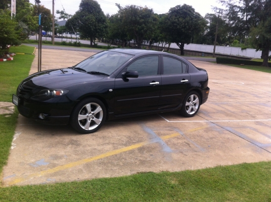 รถบ้านเจ้าของขายเอง2005 Mazda 3 สภาพพร้อมใช้งาน