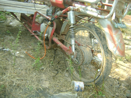 สามล้อ / พ่วงข้าง เผื่อท่านใด ใช้ประโยนช์  ราคา  10,000 บาท