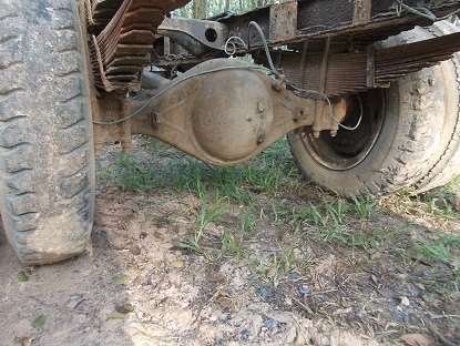 ขายช่วงล่าง 6 ล้อใหญ่ ใช้งานอยู่ ถอดขาย จะเปลี่ยนเป็น 10 ล้อ