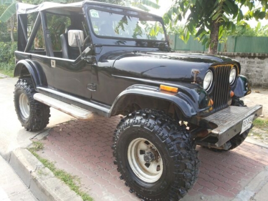 JEEP หน้ากบ 4 WD สูง ทะเบียนแท้ นั่ง 7 คน