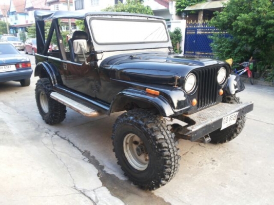 JEEP หน้ากบ 4 WD สูง ทะเบียนแท้ นั่ง 7 คน