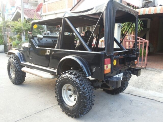 JEEP หน้ากบ 4 WD สูง ทะเบียนแท้ นั่ง 7 คน