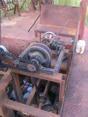 เรือดูดทราย ใช้งานดี เรือกว้าง 3.8 เมตร ยาว 11.8 เมตร