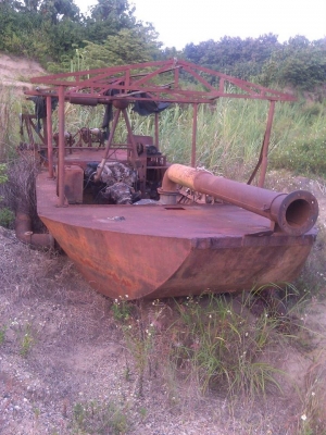 เรือดูดทราย ใช้งานดี เรือกว้าง 3.8 เมตร ยาว 11.8 เมตร