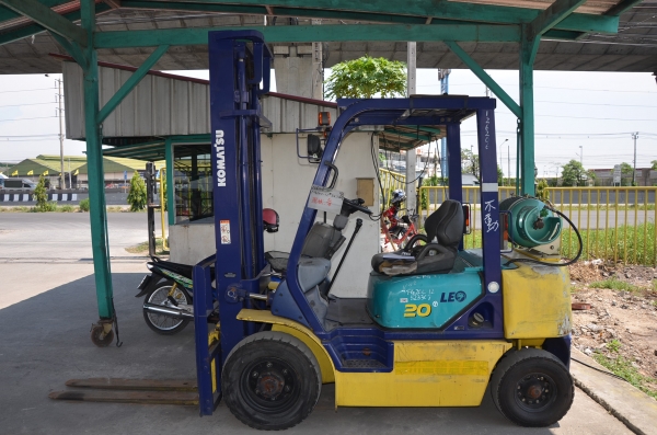 ขาย Komatsu FG20C-12 เบนซิน Nissan H20 ธรรมดา 2 ตัน ยกสูง 4 เมตร ติดแก๊ส