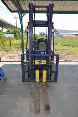 ขาย Komatsu FG20C-12 เบนซิน Nissan H20 ธรรมดา 2 ตัน ยกสูง 4 เมตร ติดแก๊ส