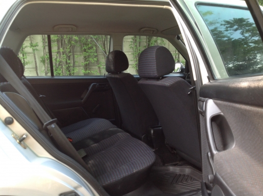 Volkswagen vento 1.8 cl เกียร์ธรรมดา พร้อมทะเบียนสวย ภว7117กทม.