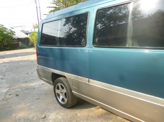 ขายด่วน รถตู้บ้าน Benz mb140D ปี 2003 ยกเครื่อง2jฝาดำ6สูบ230 090-1687004 จิรวัฒน์