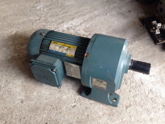ขายมอเตอร์เกียร์ TPG 0.5 HP. 380V อัตราทด 1:30 สภาพสวย พร้อมใช้งาน มี 6 ตัว