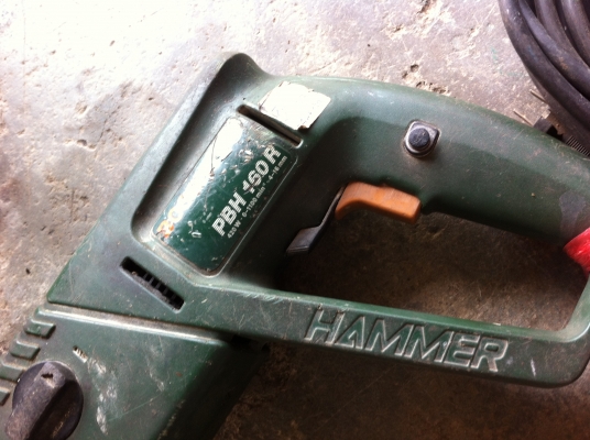 สว่านไฟฟ้า BOSCH ทำงานได้สองระบบ ของเก่าเก็บทนและใช้ดี สว่านไฟฟ้า BOSCH ทำงานได้สองระบบ ของเก่าเก็บทนและใช้ดี