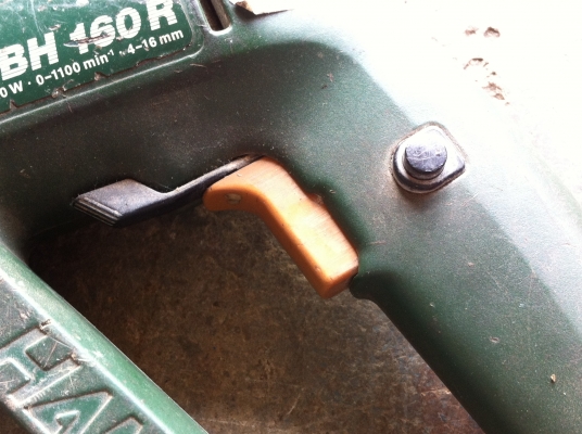 สว่านไฟฟ้า BOSCH ทำงานได้สองระบบ ของเก่าเก็บทนและใช้ดี สว่านไฟฟ้า BOSCH ทำงานได้สองระบบ ของเก่าเก็บทนและใช้ดี