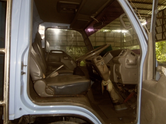 รถหกล้อกระบะบรรทุก ISUZU NPR 120แรงม้า สภาพสวยพร้อมใช้งานกระบะสแตนเลสเอกสารพร้อมโอน