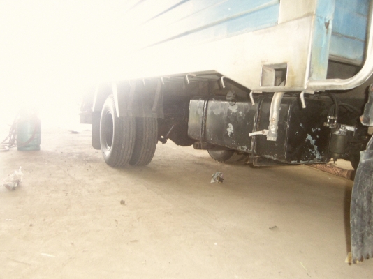 รถหกล้อกระบะบรรทุก ISUZU NPR 120แรงม้า สภาพสวยพร้อมใช้งานกระบะสแตนเลสเอกสารพร้อมโอน