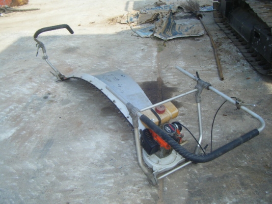 เครื่องตัดแต่งใบชาหรือพุ่มไม้