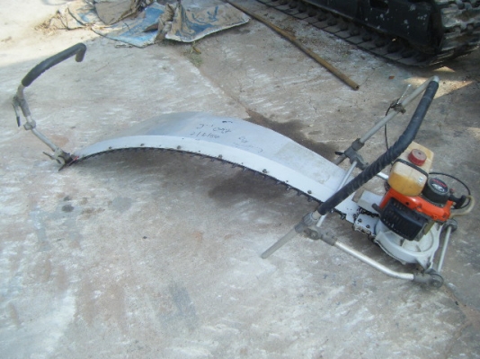 เครื่องตัดแต่งใบชาหรือพุ่มไม้