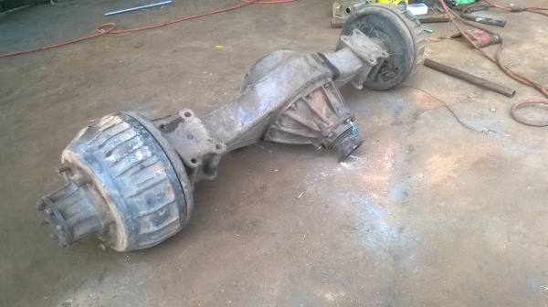 **อีแต๋นต่อใหม่ยังไม่มีเจ้าของ**  สนใจโทร 081-0745778 หรือ 085-6390132  ช่วงล่างใหญ่ 115 แรง/ฐานกว้าง เกียร์2ลูก แชทซีหน้า 5"เต็ม ยาว 5 เมตร บรรทุกได้สูงสุด 8-12 ตัน ____เพิ่มเติม______ "ดัมพ์ สั่งได้"  **ออกรถที่ธกส. ได้ สามารถเดินเรื่องขอ