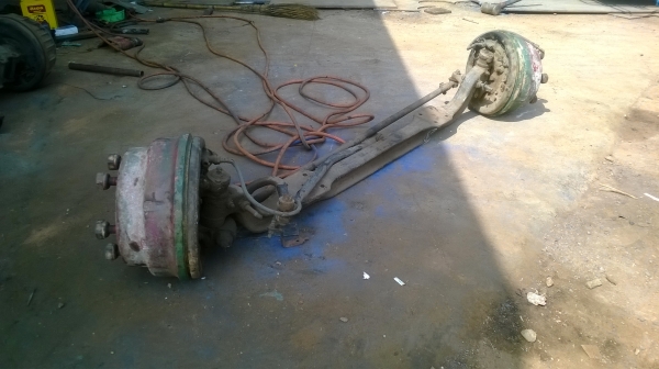 **อีแต๋นต่อใหม่ยังไม่มีเจ้าของ**  สนใจโทร 081-0745778 หรือ 085-6390132  ช่วงล่างใหญ่ 115 แรง/ฐานกว้าง เกียร์2ลูก แชทซีหน้า 5"เต็ม ยาว 5 เมตร บรรทุกได้สูงสุด 8-12 ตัน ____เพิ่มเติม______ "ดัมพ์ สั่งได้"  **ออกรถที่ธกส. ได้ สามารถเดินเรื่องขอ