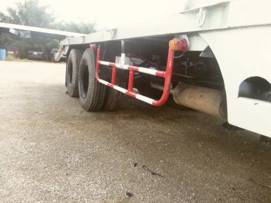 สีบล้อกระบะบรรทุกท้ายลาด HINO FM3M 240แรงม้าสภาพสวยพร้อมใช้งานเอกสารพร้อมโอน