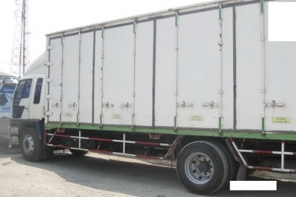 ขาย FF3H 195 แรง ตู้สิบบาน 7.2 m สวยพร้อมใช้ โทร 088-4501277 ขาย FF3H 195 แรง ตู้สิบบาน 7.2 m สวยพร้อมใช้ โทร 088-4501277