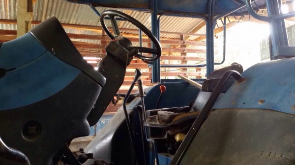 ขายรถไถ NEW HOLLAND TS90 ปี 55 ไมล์ชั่วโมง 7,7xx เอกสารเล่มทะเบียน